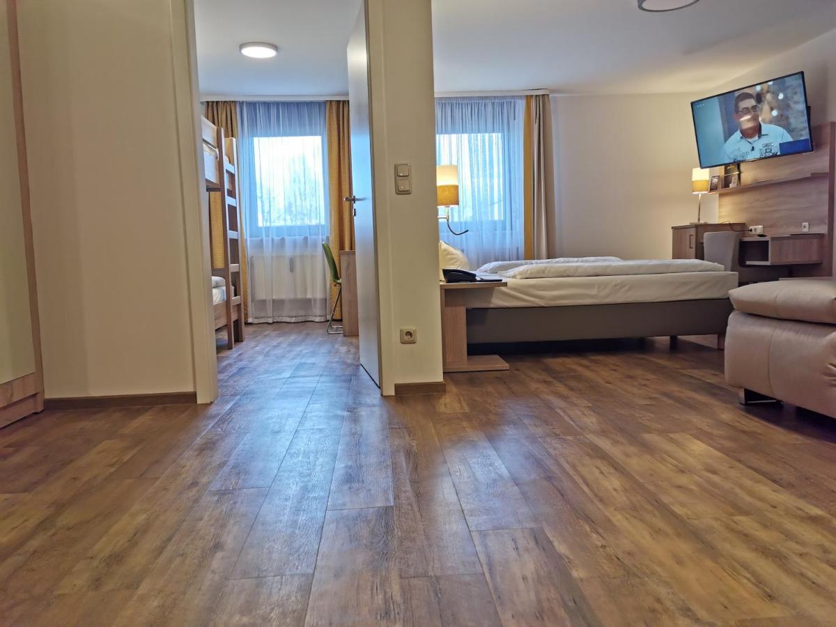 Hotel Cristal Nuremberg ภายนอก รูปภาพ