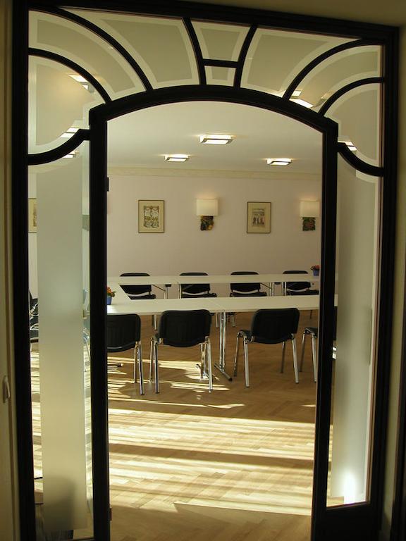 Hotel Cristal Nuremberg ภายนอก รูปภาพ