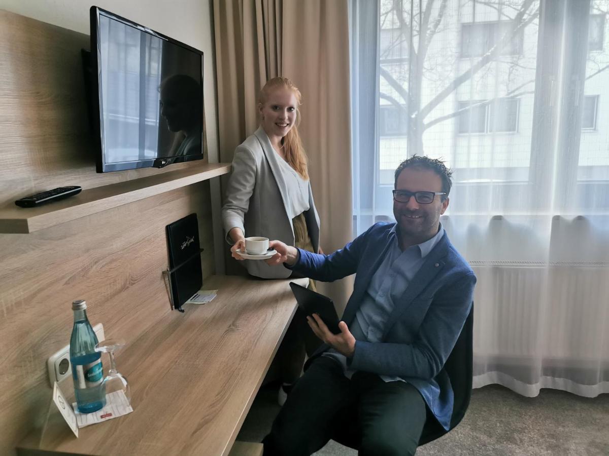 Hotel Cristal Nuremberg ภายนอก รูปภาพ