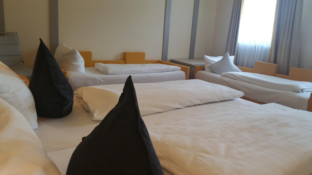 Hotel Cristal Nuremberg ภายนอก รูปภาพ