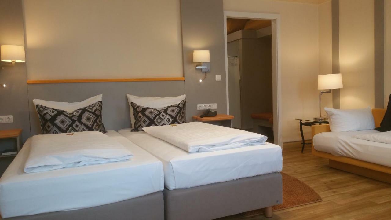 Hotel Cristal Nuremberg ภายนอก รูปภาพ