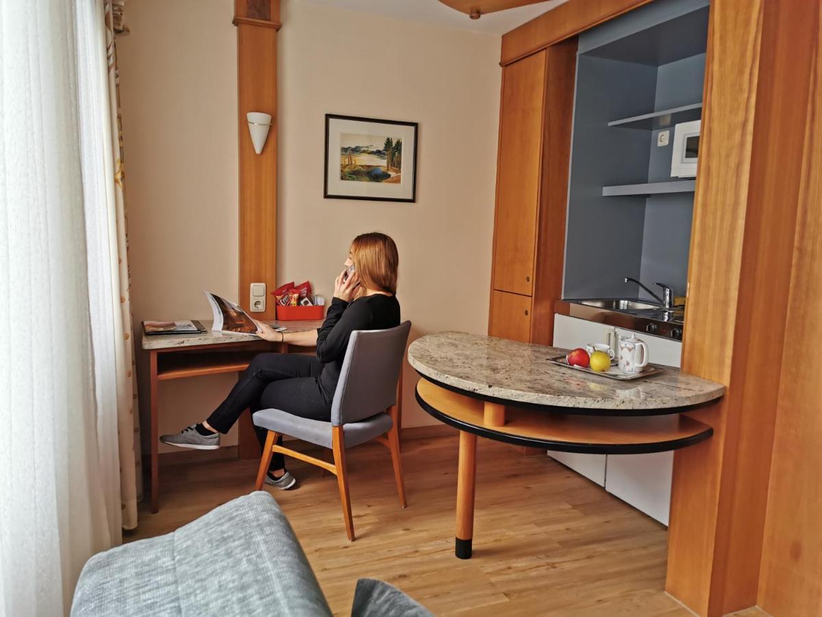 Hotel Cristal Nuremberg ภายนอก รูปภาพ