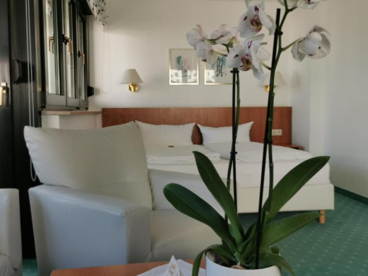 Hotel Cristal Nuremberg ภายนอก รูปภาพ